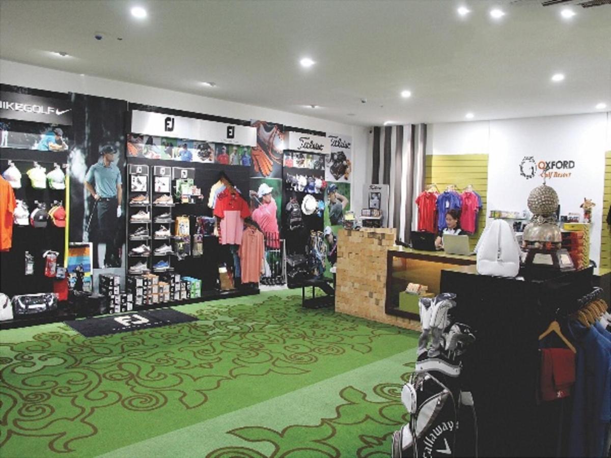 Oxford Golf Resort Pirangut Eksteriør billede
