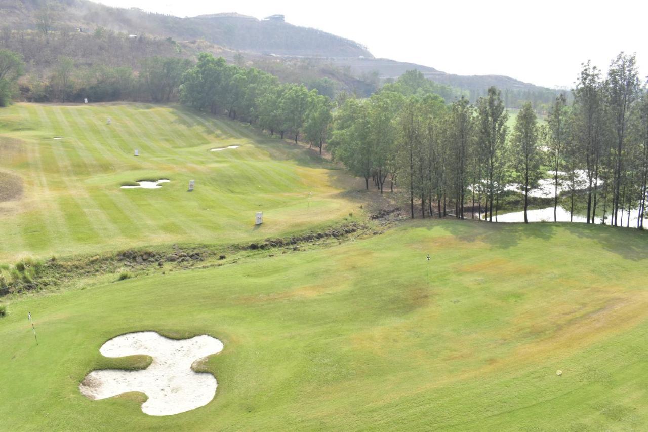 Oxford Golf Resort Pirangut Eksteriør billede